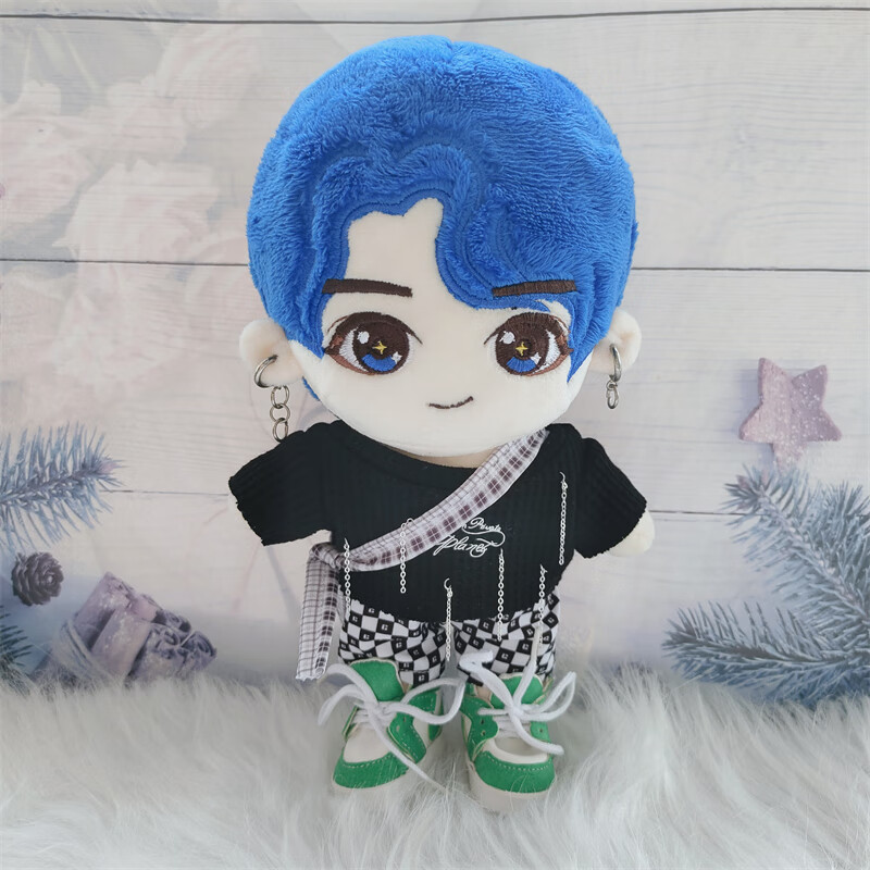 王一博公仔q版人形玩偶25cm棉花娃娃同款毛绒玩具酷女孩礼物 格子背带