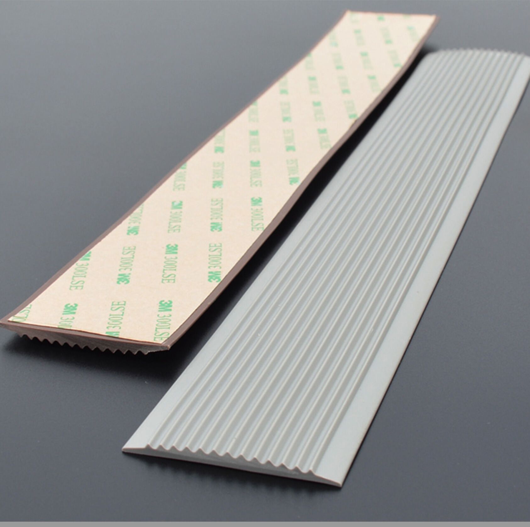 防滑条自粘楼梯pvc胶条收边条台阶贴条幼儿园防滑橡胶地板压条 灰色