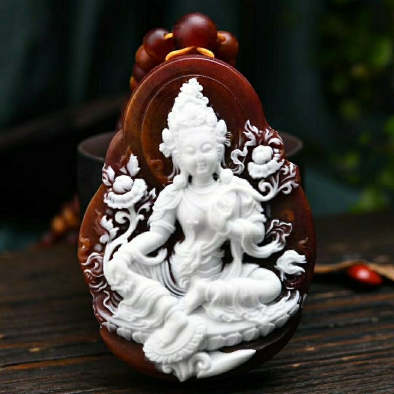 玉满田 新款龙涎香吊坠灰琥珀俏白渡母毛衣链雕工精美持久留香