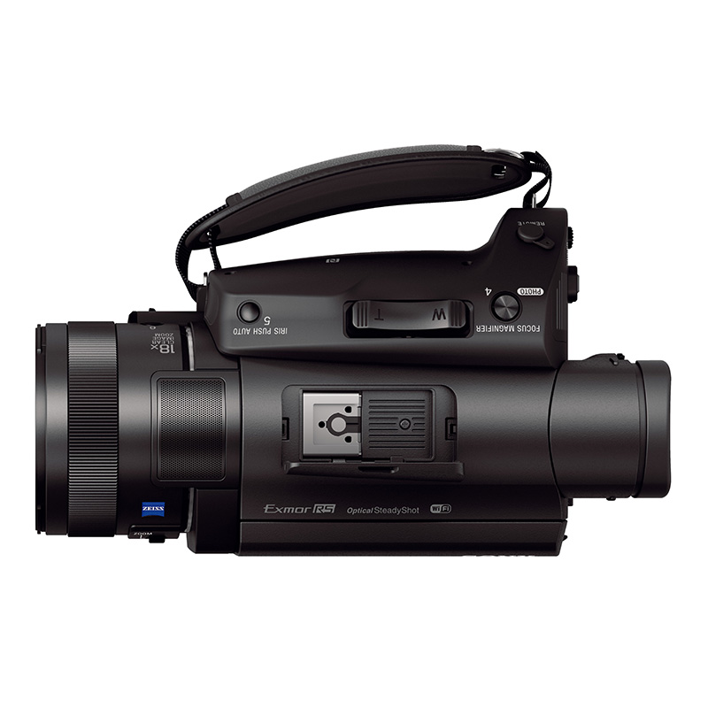 索尼FDR-AX700高清数码摄像机内存是多大的，几块电池？