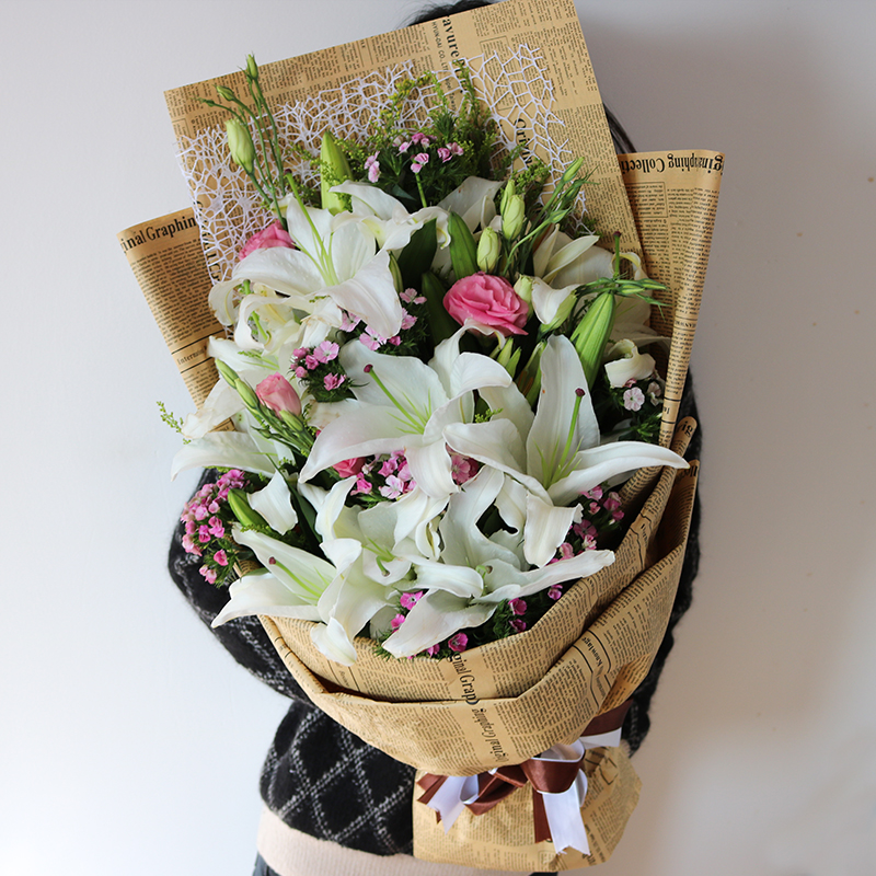 混搭玫瑰花北京西安郑州深圳广州上海天津全国送 19朵白百合花束祝福