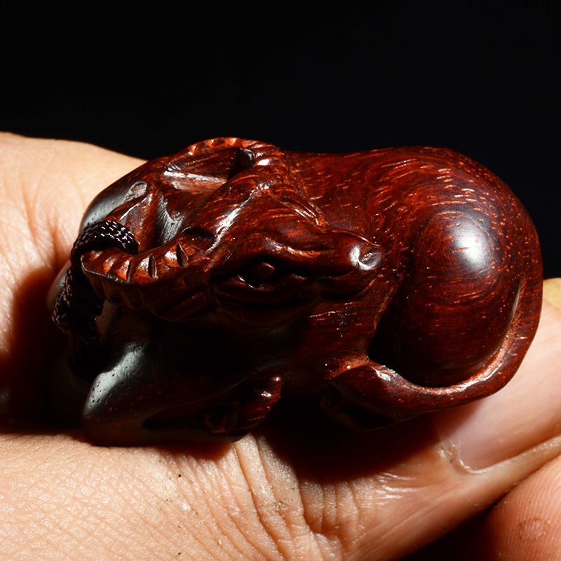 鼠牛虎兔龙蛇马羊猴鸡狗猪红木木雕挂件工艺品手工雕 牛(dhgf-za002)