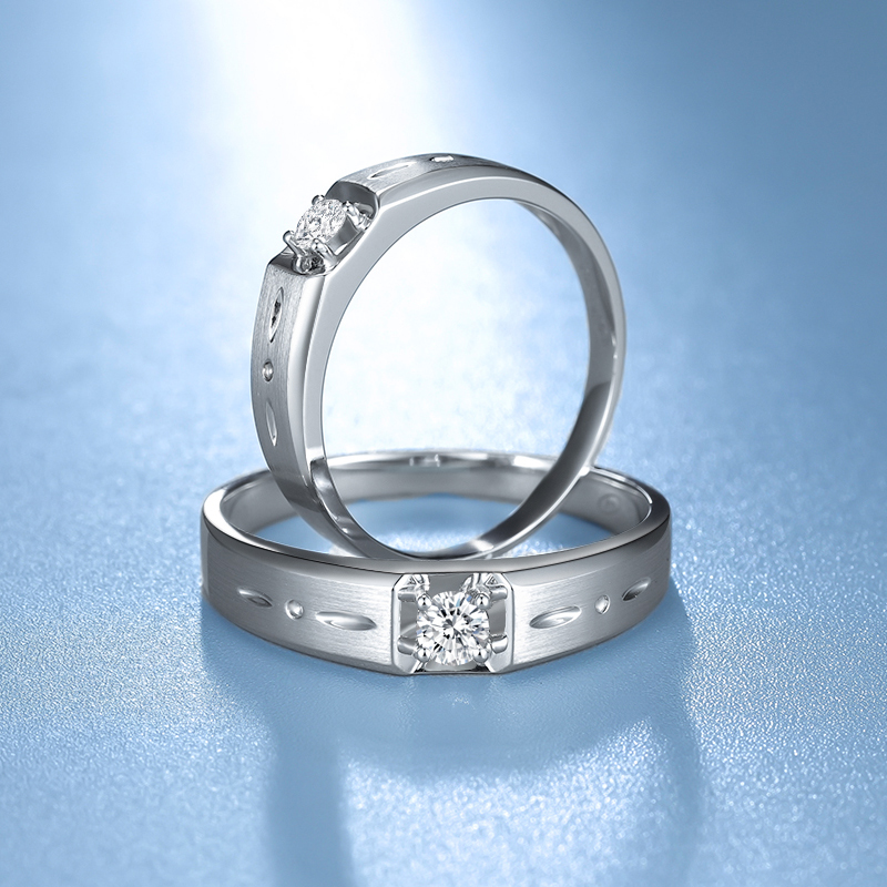 K金戒指周六福18k钻石戒指男女款情侣对戒订婚定情结婚钻石对戒女戒最真实的图文评测分享！怎么样？