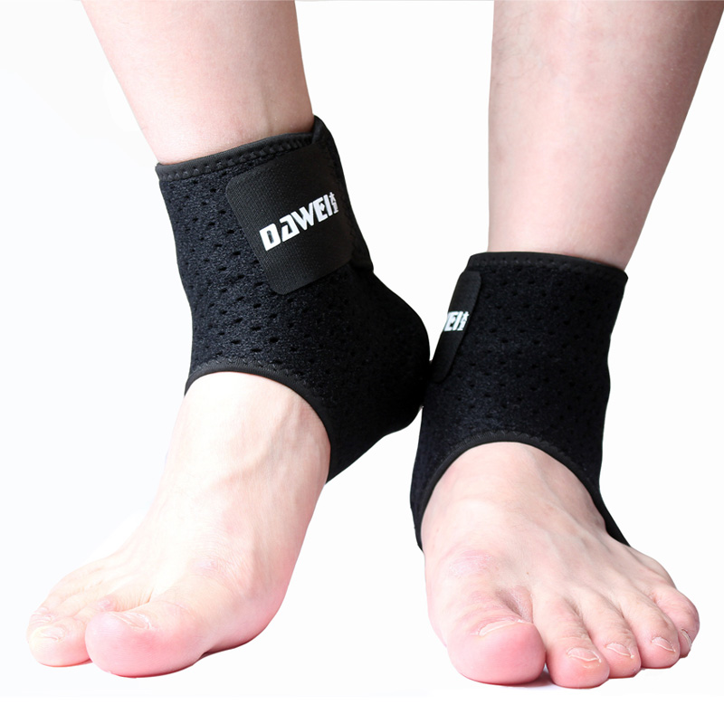 大卫托玛琳护踝脚腕保暖磁疗运动关节扭伤透气薄款男女脚踝护具能穿袜子吗？