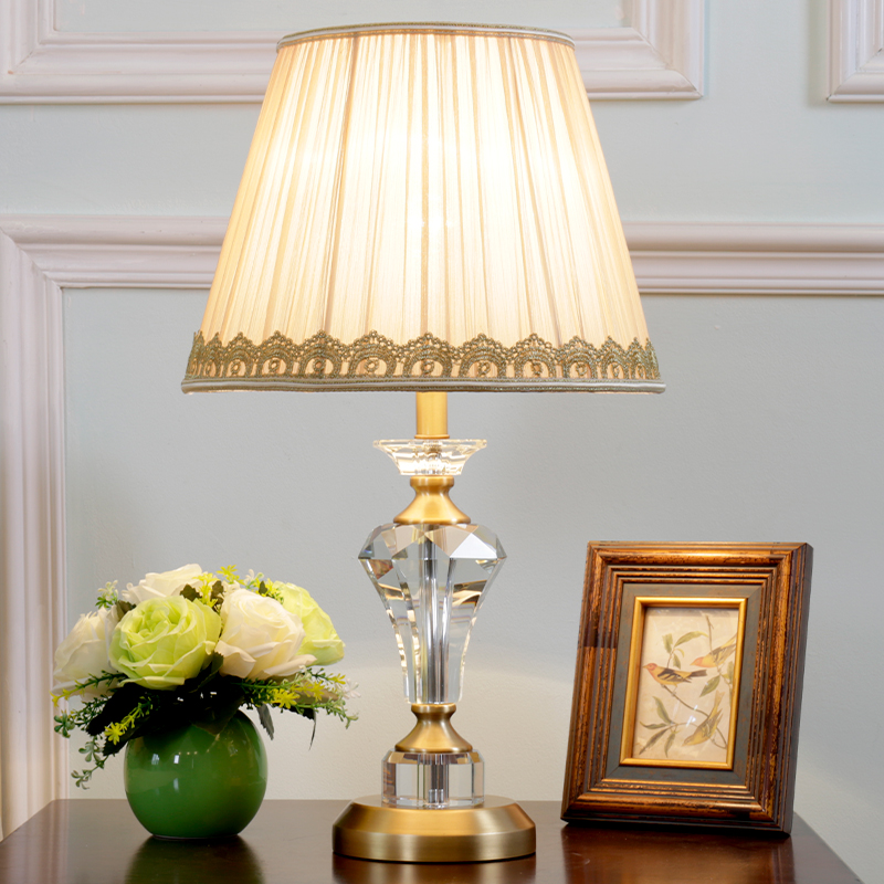 卡希蒂纳 欧式简约水晶全铜台灯客厅卧室书房床头温馨大气遥控创意装饰灯具 时尚纯铜水晶装饰台灯 T047纯铜水晶台灯-大款 遥控开关