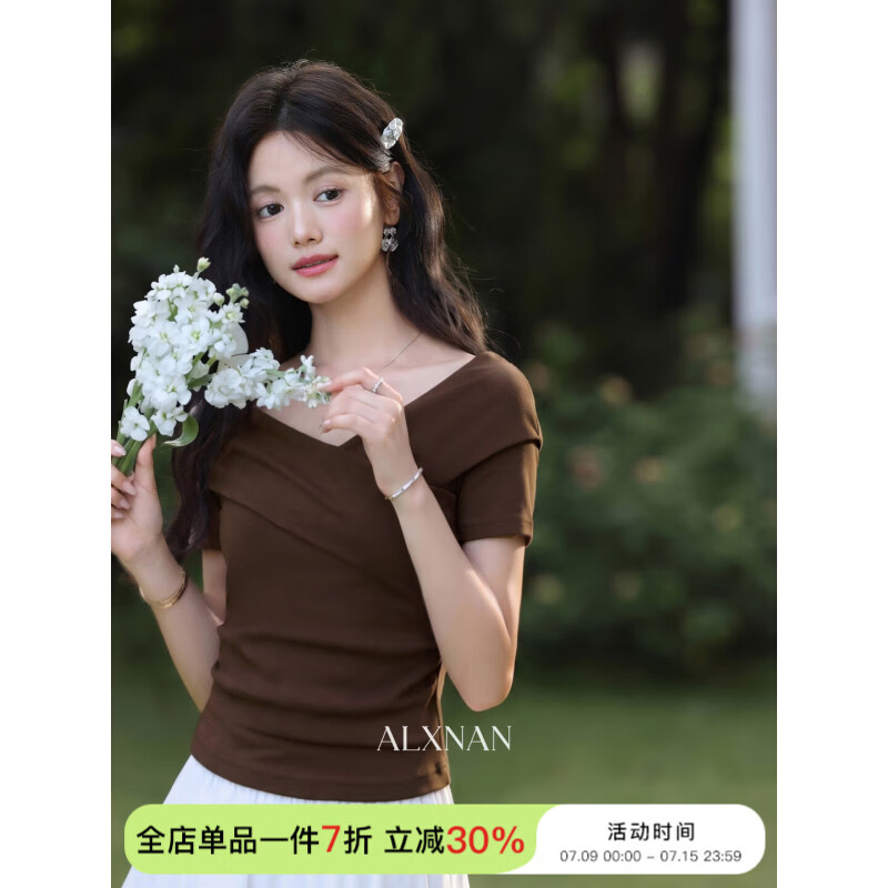 鹿向南气质咖色T恤女夏新款小资独特修身显瘦短袖上衣 咖色 T恤 S