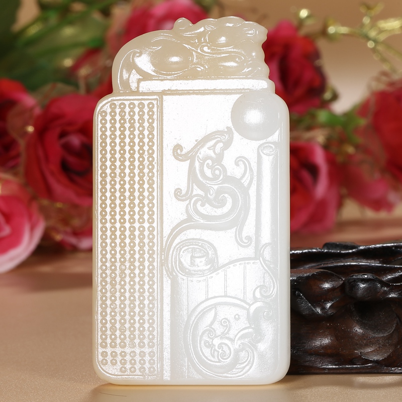 皇贵人玉雕名家林培作品 新疆且末料和田玉糖羊脂玉龙凤呈祥玉牌84克