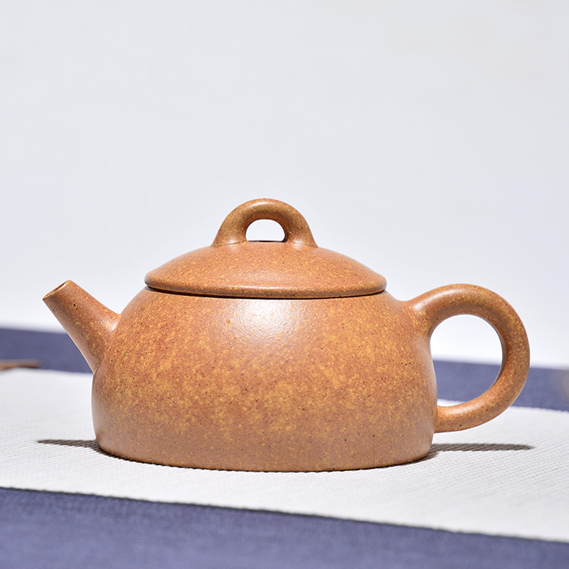 吉羊 宜兴柴烧窑变紫砂壶纯手工茶壶 原矿黄金段泥古钟壶150ml 黄金