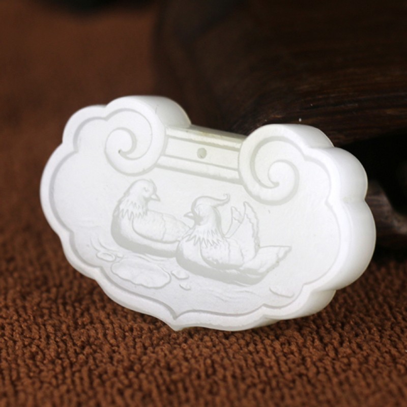 玉荔缘同心锁玉吊坠男女款玉锁挂坠配饰附证书