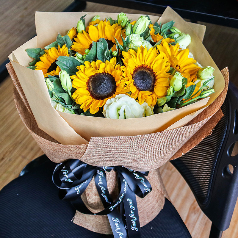 向日葵花束混搭玫瑰花鲜花速递北京同城成都武汉合肥上海重庆花店送花
