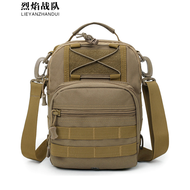 烈焰戰(zhàn)隊 戰(zhàn)術(shù)胸包 男女軍迷戶外運(yùn)動迷彩胸包 騎行跑步休閑防盜四用多功能背包 可單肩斜跨雙肩外掛附包 狼棕色背包9567