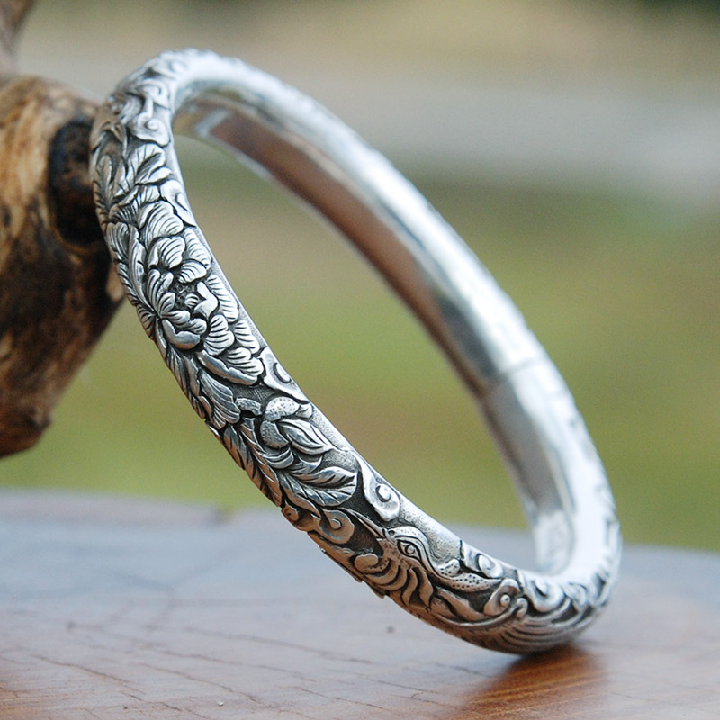 百银999足银凤穿牡丹扁圆镯身复古高工艺手工浮雕工艺足银手镯 100克