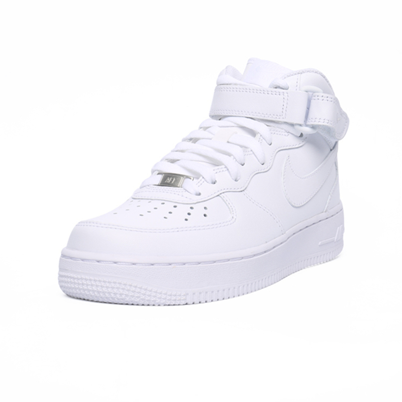 耐克经典白色板鞋