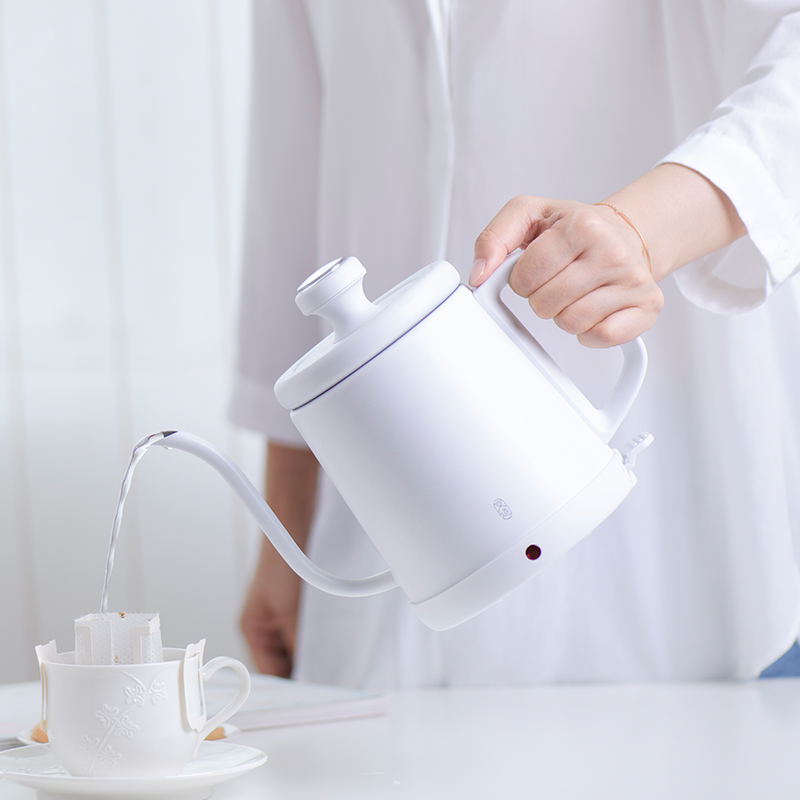 京东京造专业手冲咖啡壶非常好用，烧水很快，声音不大！