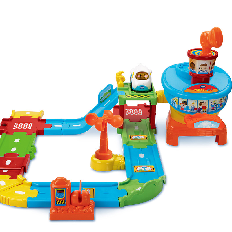 伟易达神奇轨道车飞机场玩具男孩玩具玩具里面带的几个飞机？