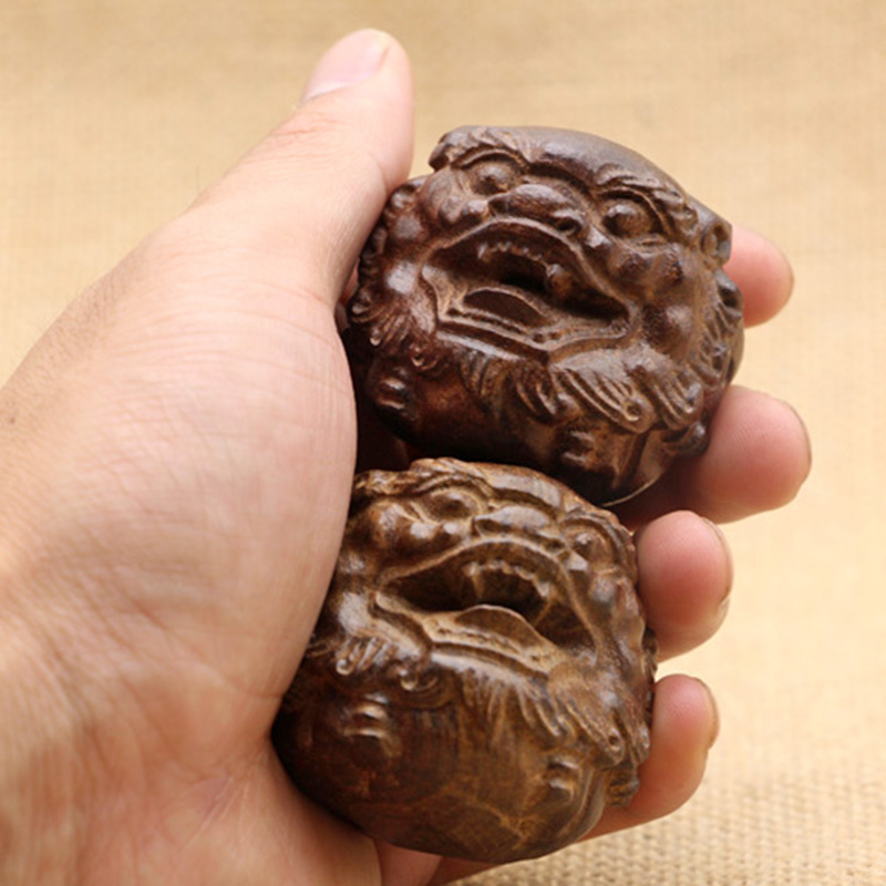 彩荷沉香木手把件木雕把件文玩核桃雕刻吉祥如意狮子头一对 狮子头一