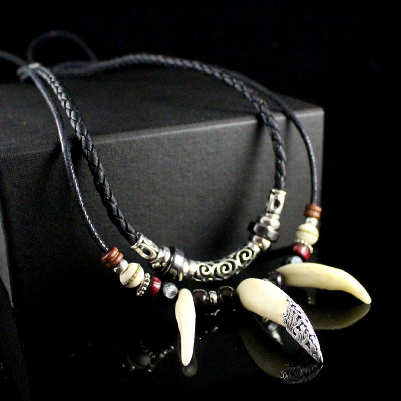 真黑狗牙狼牙造型吊坠男女本命年铜钱吊坠转运珠项链项坠 铜钱狗牙