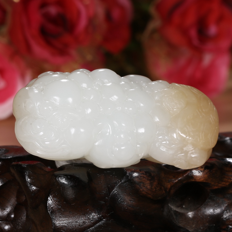 【珠宝严选】送礼推荐新疆和田玉且末料白玉金蟾富贵缠身吊坠玉坠老坑