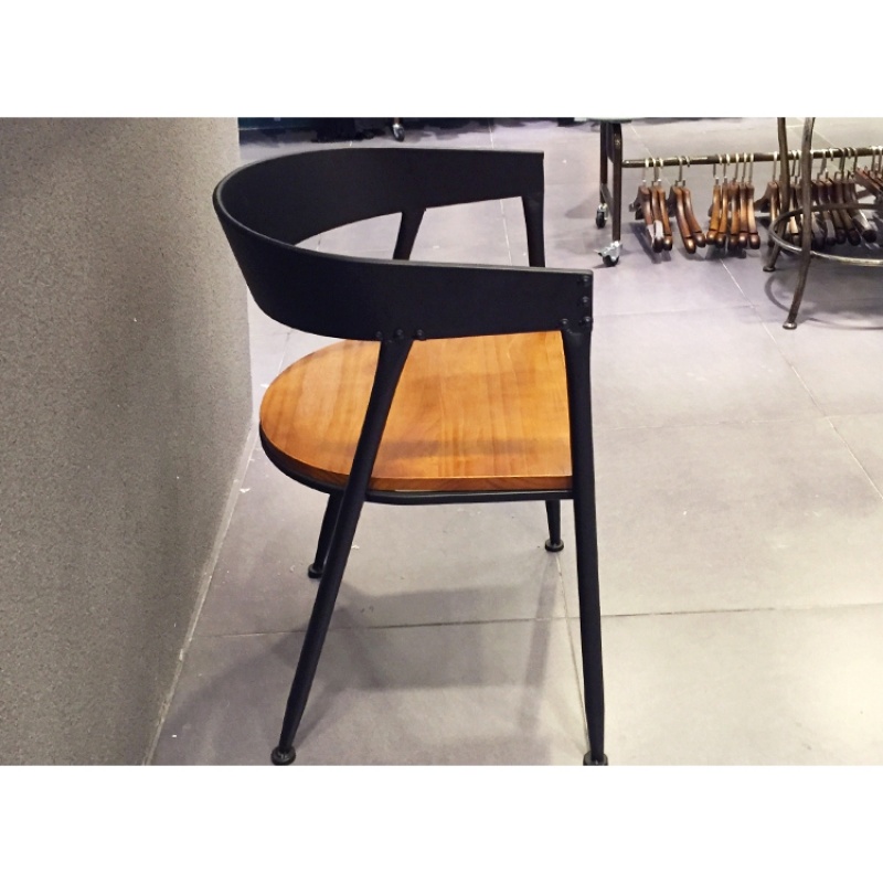 木之灵美式铁艺实木小餐桌简约四方桌西餐厅餐桌椅组合工业风松木餐桌