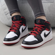 耐克（NIKE）女鞋春季新款Air Jordan AJ1中帮黑白经典复古潮流休闲运动鞋尾货撤柜 35.5