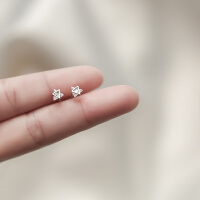 YYEU简约韩国S925银耳钉女设计感小众气质耳饰个性网红耳环银 （白）银耳钉一对（主材S925银）