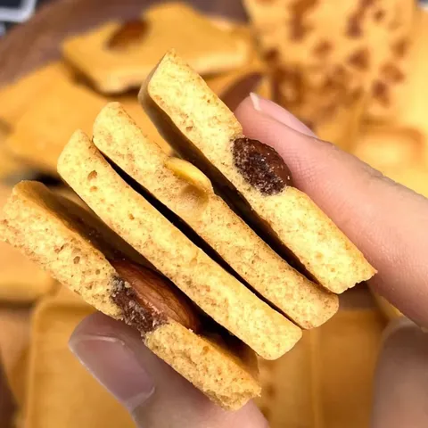 南盾坚果芙饼干好吃充饥曲奇单独小包装干酪蛋糕送人网红休闲小零食 【1斤】混合口味500g（约60包） 图片 5