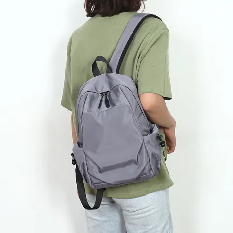 【直发】迷你双肩背包男小号书包简约休闲旅行小型小背包 黑色 图片 3