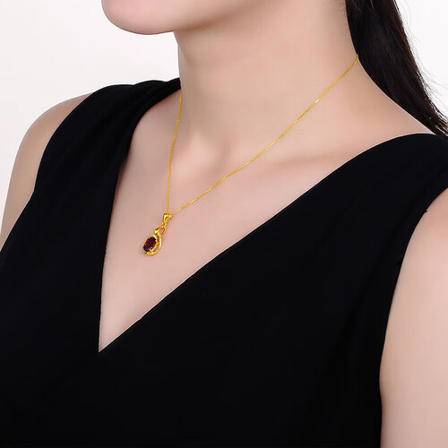 鸣钻国际 约定 黄金项链套链女 黄金吊坠足金金镶石榴石项坠 配金链子