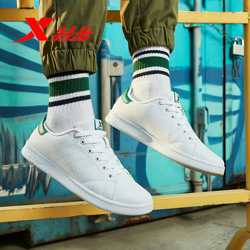 特步男鞋板鞋时尚小白鞋ins潮流滑板鞋男休闲鞋经典绿尾运动鞋