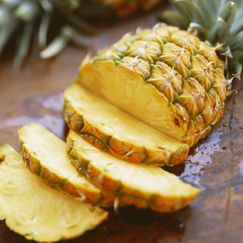 枝头春海南金钻凤梨新鲜水果当季大果热带水果整箱无眼金菠萝手撕凤梨