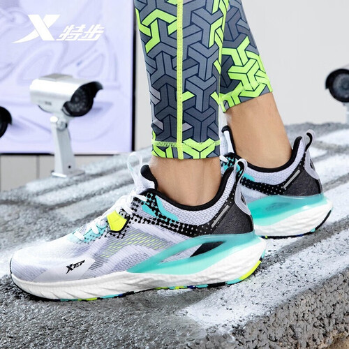 特步(xtep)跑步鞋 xtep 特步 动力巢 男子跑鞋 880319110119 白黑 43