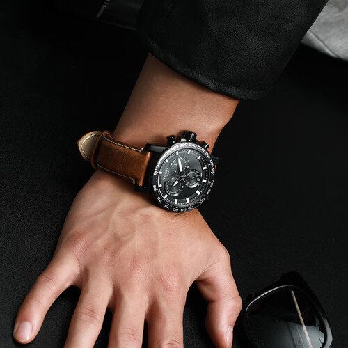 天梭tissot速敢系列皮带石英男表t1256173605101