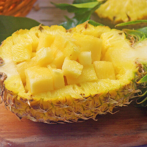 枝头春海南金钻凤梨新鲜水果当季大果热带水果整箱无眼金菠萝手撕凤梨