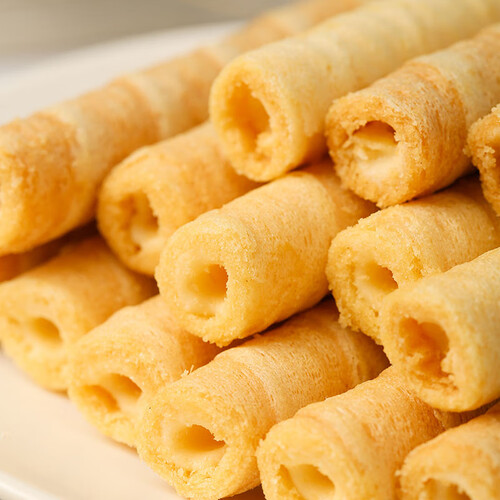 新未咸蛋黄蛋卷卷心酥400g夹心饼干整箱味小包装休闲零食独立包装