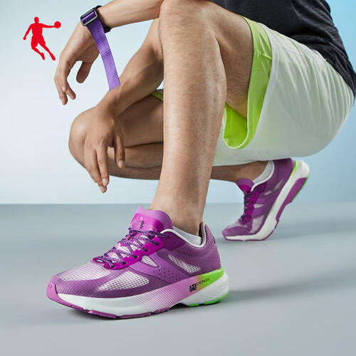 乔丹跑步鞋 plus会员,限尺码:qiaodan 乔丹 飞影 巭pro 女子跑鞋 bm1