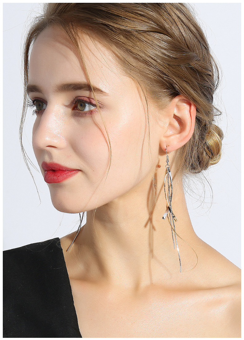 戴拉饰品 流苏气质个性长款耳环女 韩国版性感潮人曲线吊坠百搭耳饰显