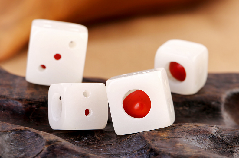 忆蓓芷玲珑骰子安红豆吊坠项链入骨相思豆菩提成品色子手链筛子古风