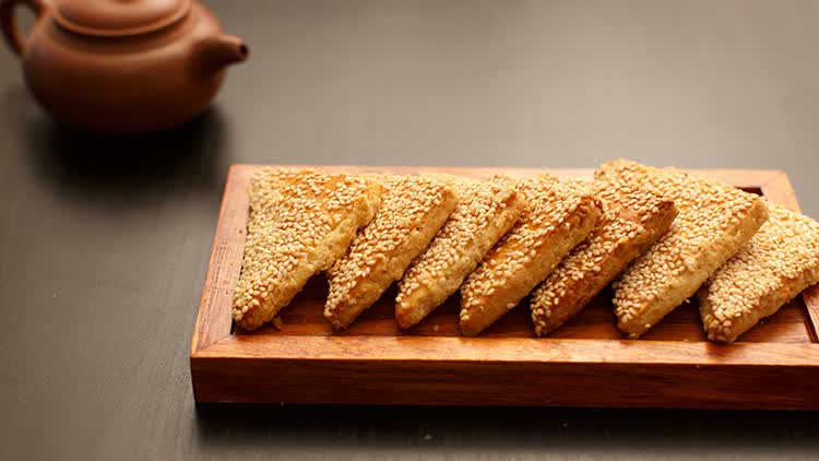 祥禾饽饽铺糕点三角酥250g咸香点心酥脆饼干休闲零食三角酥250g